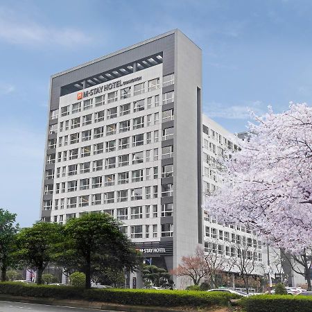 Grand City Hotel Чханвон Экстерьер фото