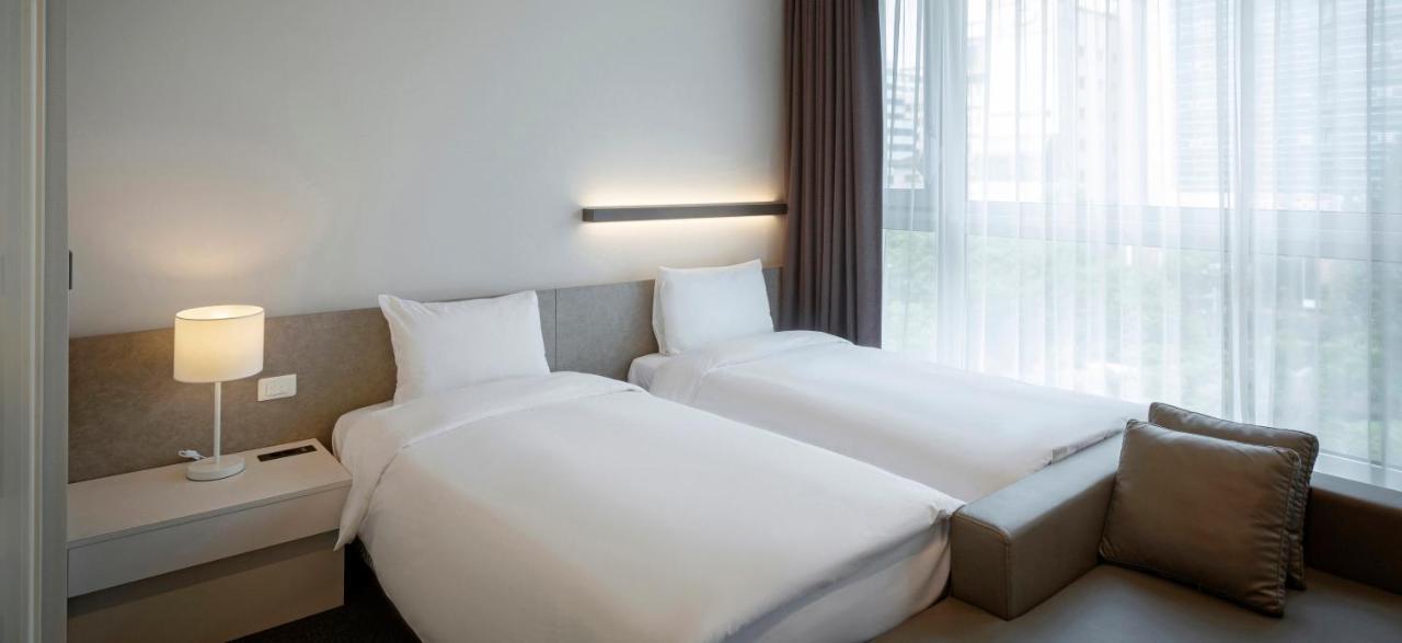Grand City Hotel Чханвон Экстерьер фото