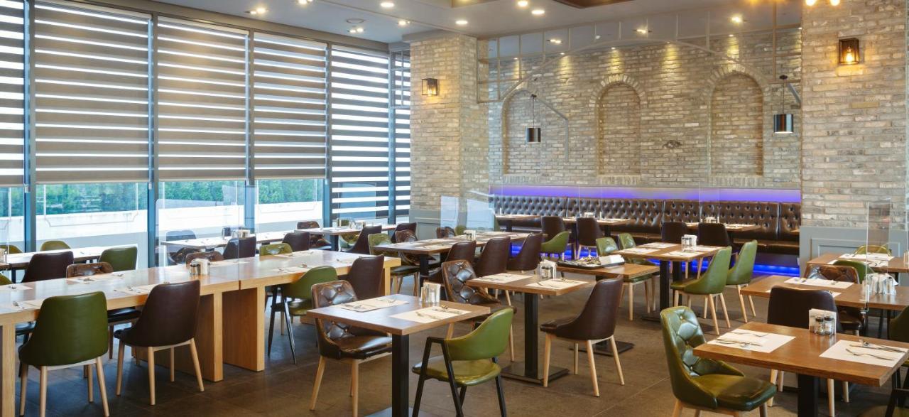 Grand City Hotel Чханвон Экстерьер фото