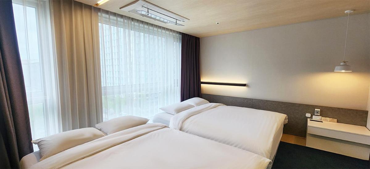 Grand City Hotel Чханвон Экстерьер фото