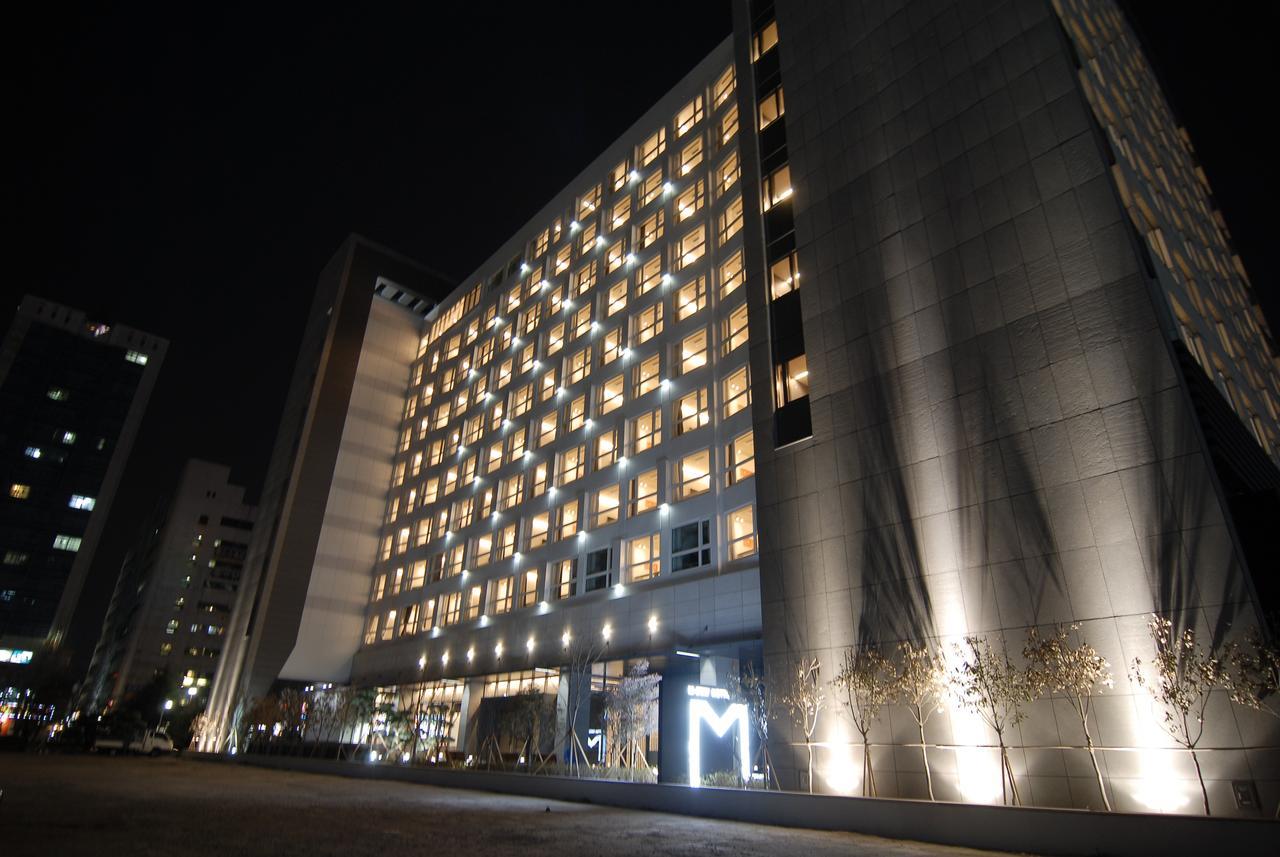 Grand City Hotel Чханвон Экстерьер фото