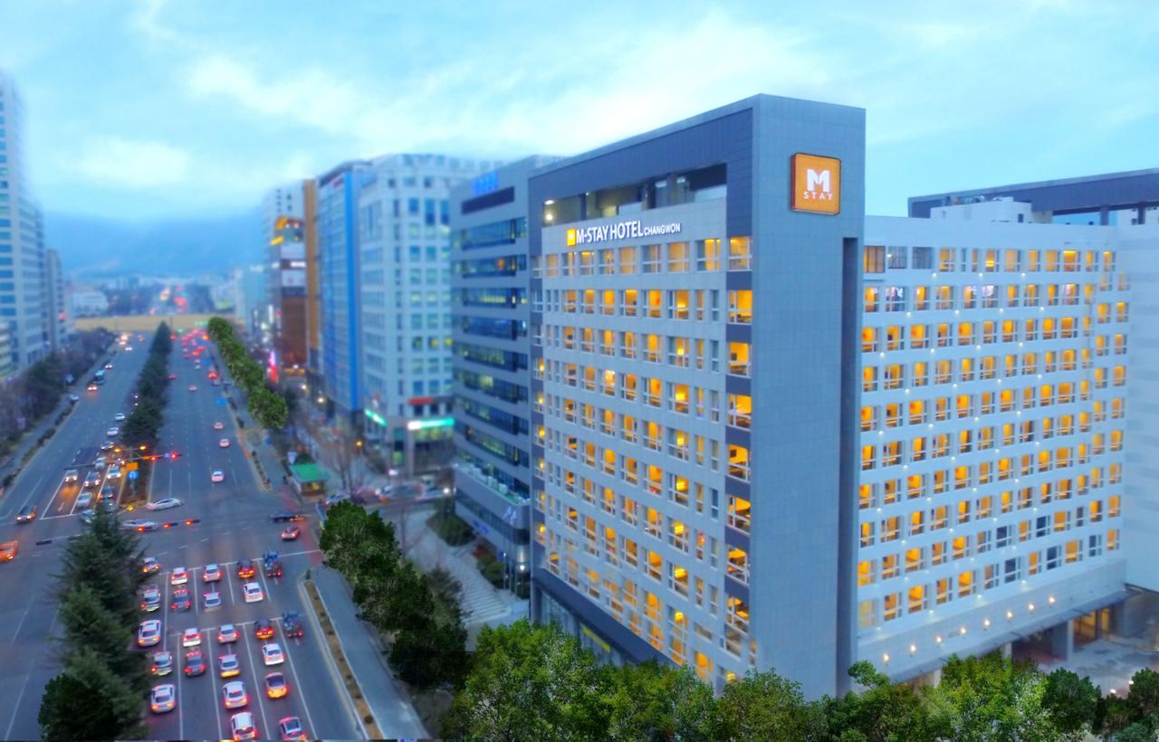 Grand City Hotel Чханвон Экстерьер фото