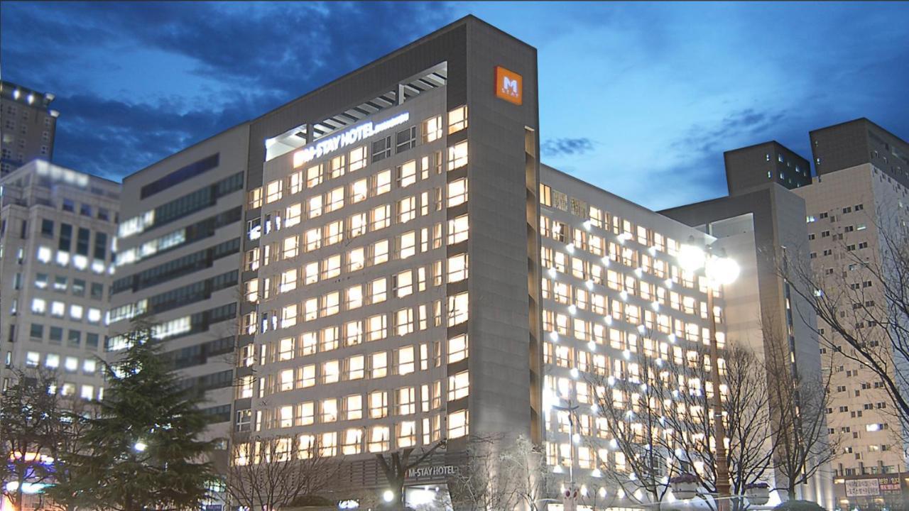 Grand City Hotel Чханвон Экстерьер фото