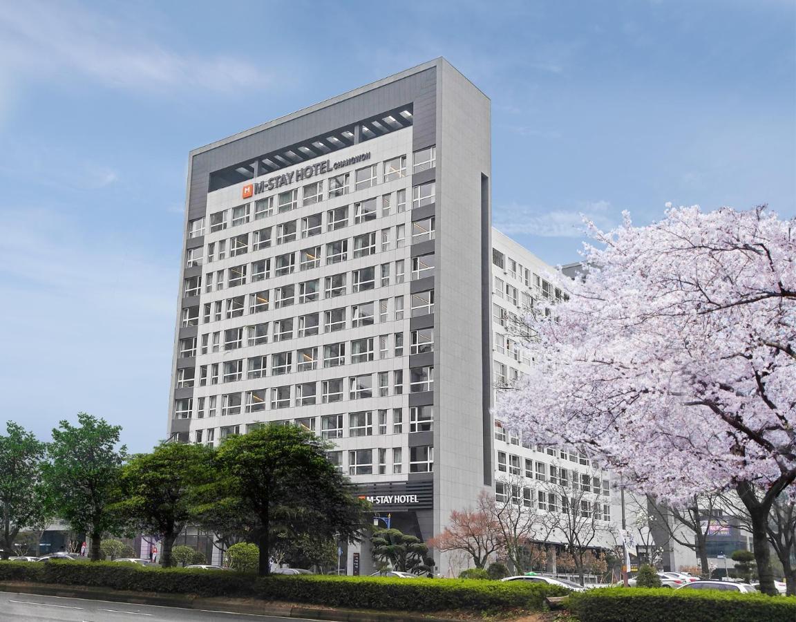 Grand City Hotel Чханвон Экстерьер фото